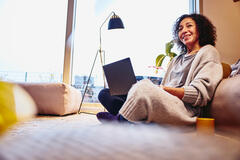 donna in smart working