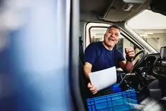 persona che sta facendo formazione logistica
