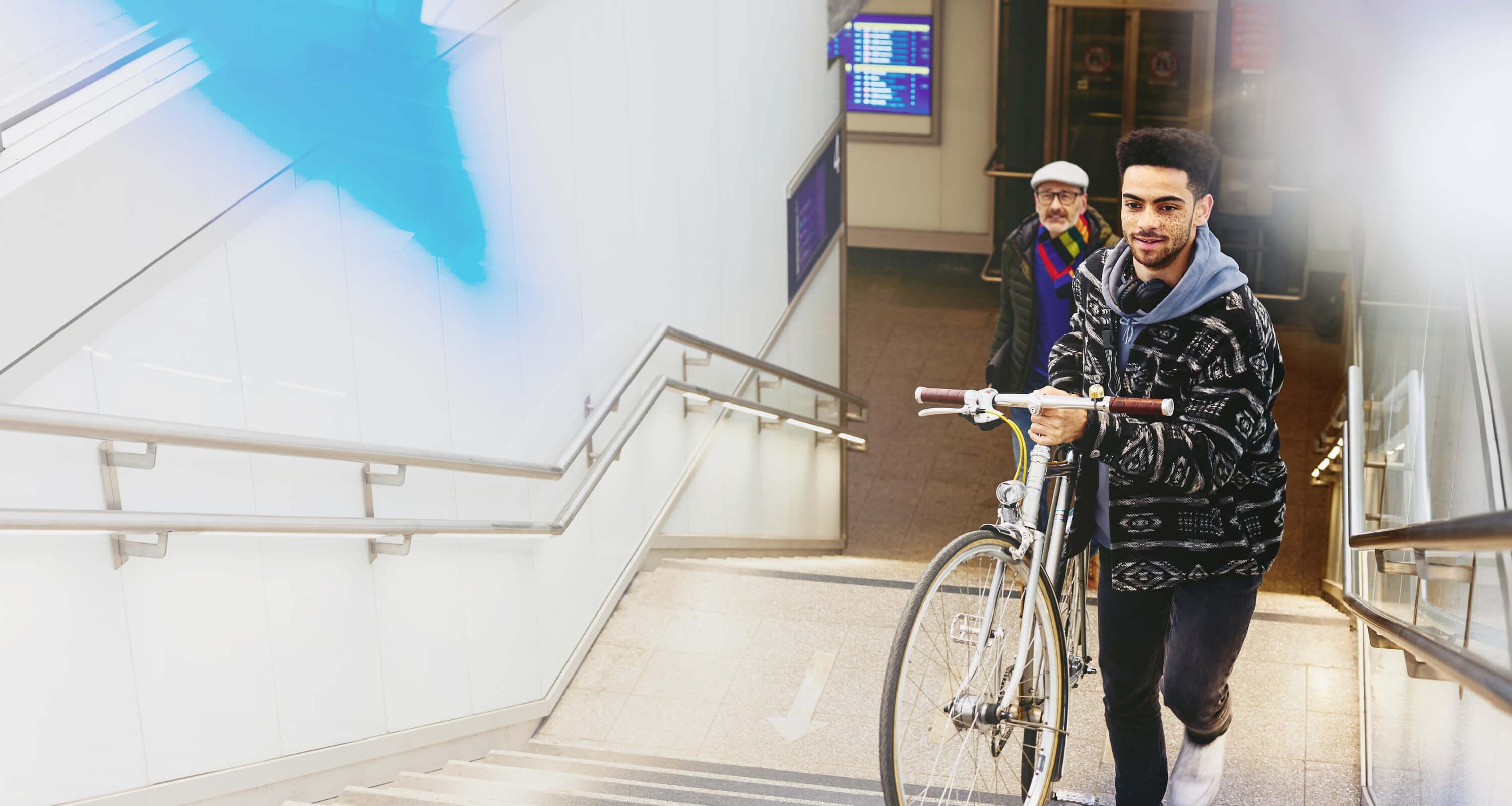 ragazzo con la bicicletta